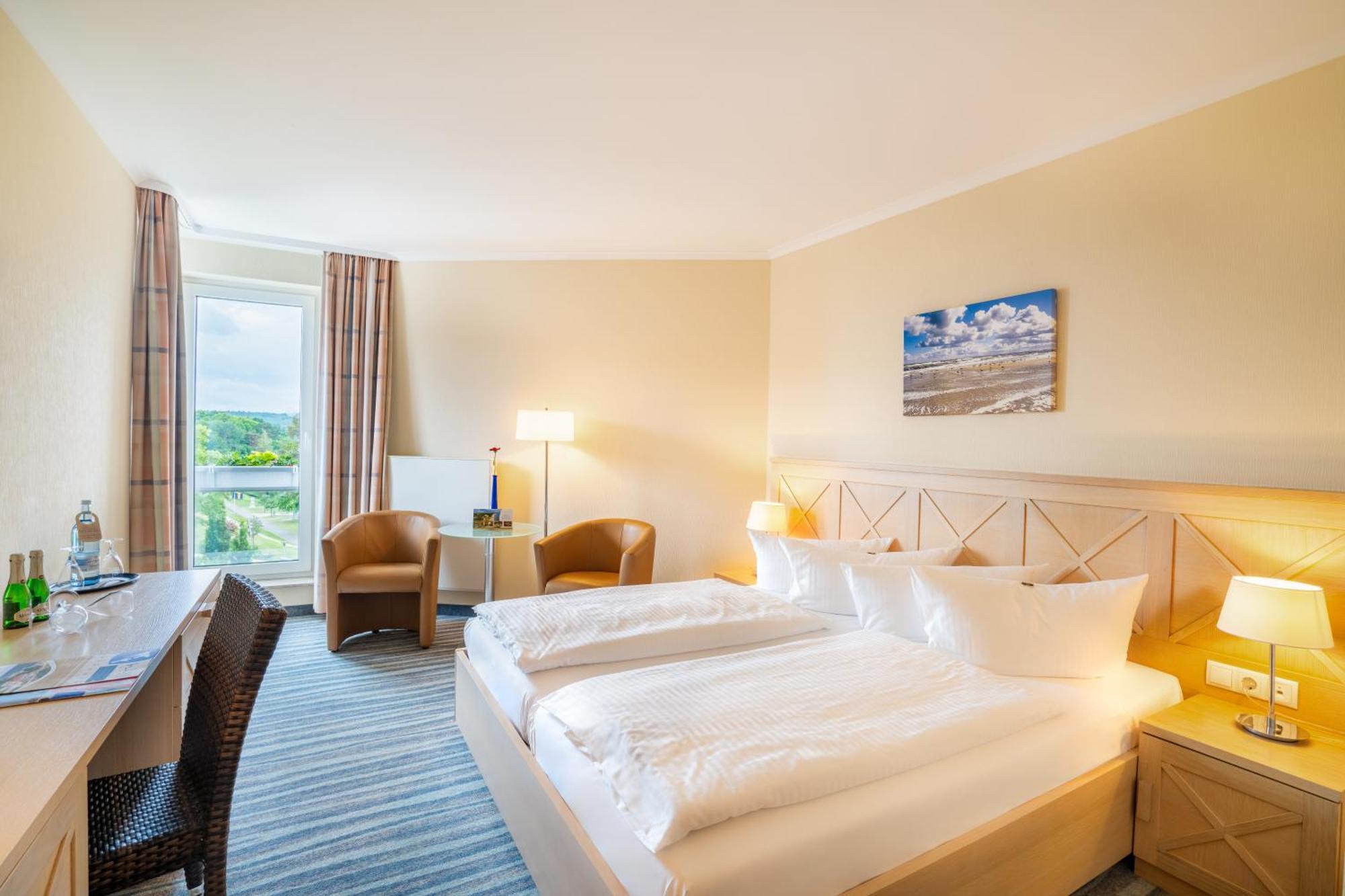 Strandhotel Seerose Kölpinsee Buitenkant foto