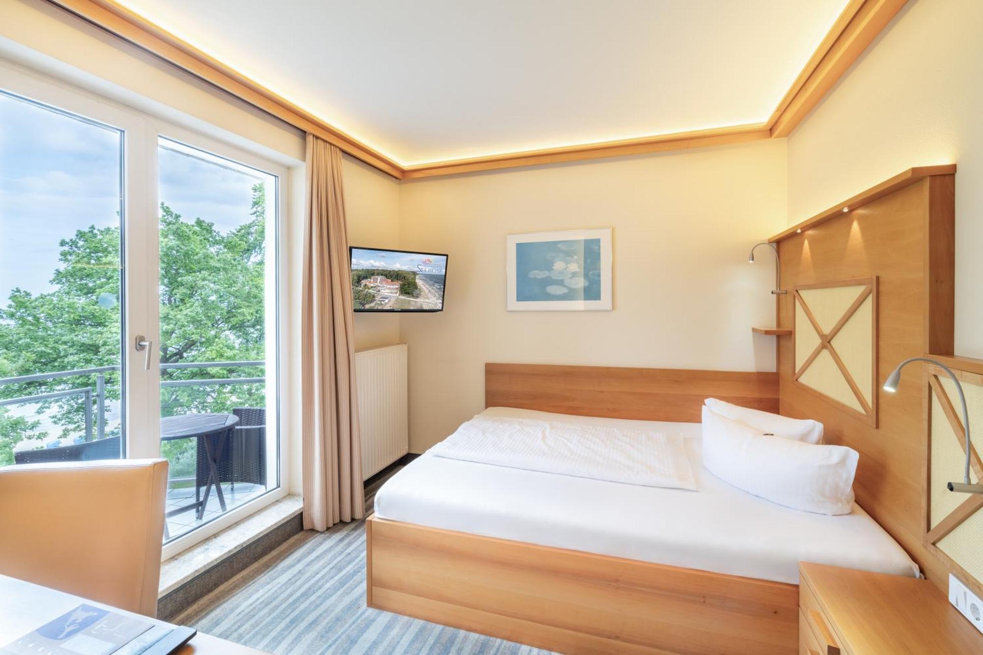 Strandhotel Seerose Kölpinsee Buitenkant foto