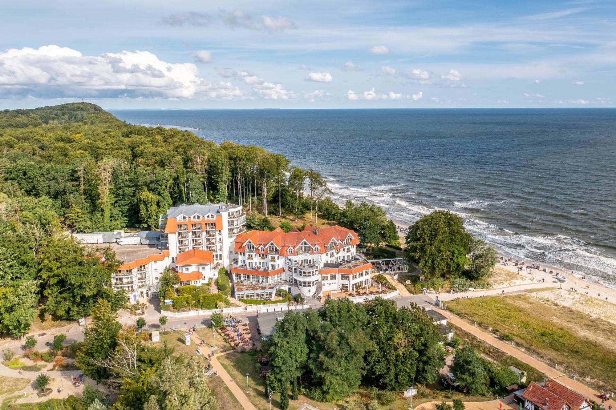 Strandhotel Seerose Kölpinsee Buitenkant foto