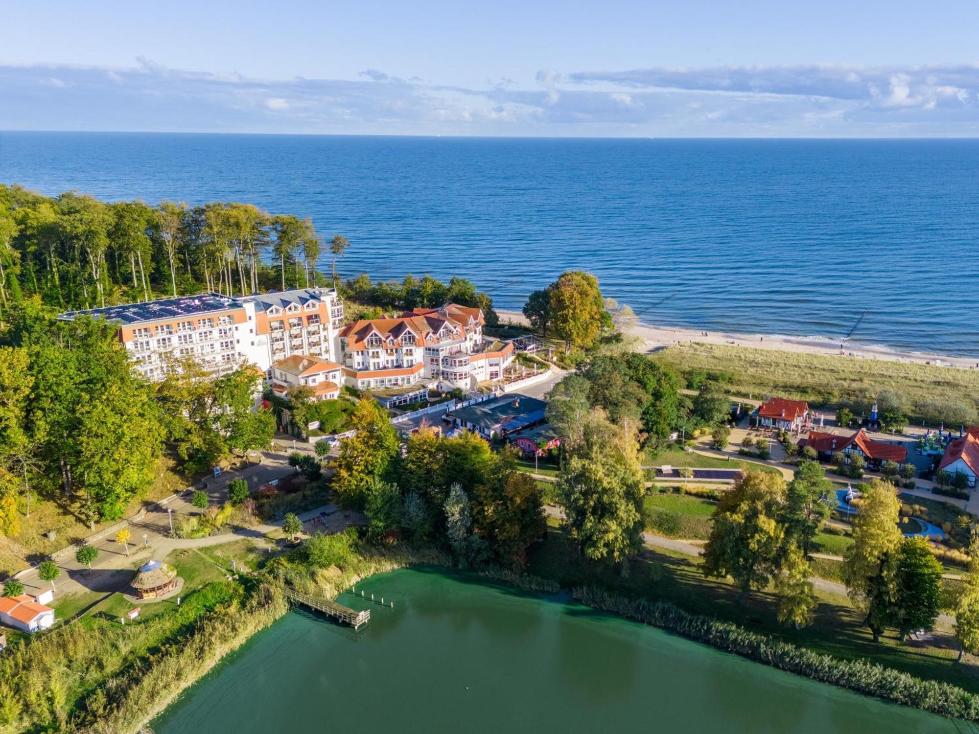 Strandhotel Seerose Kölpinsee Buitenkant foto