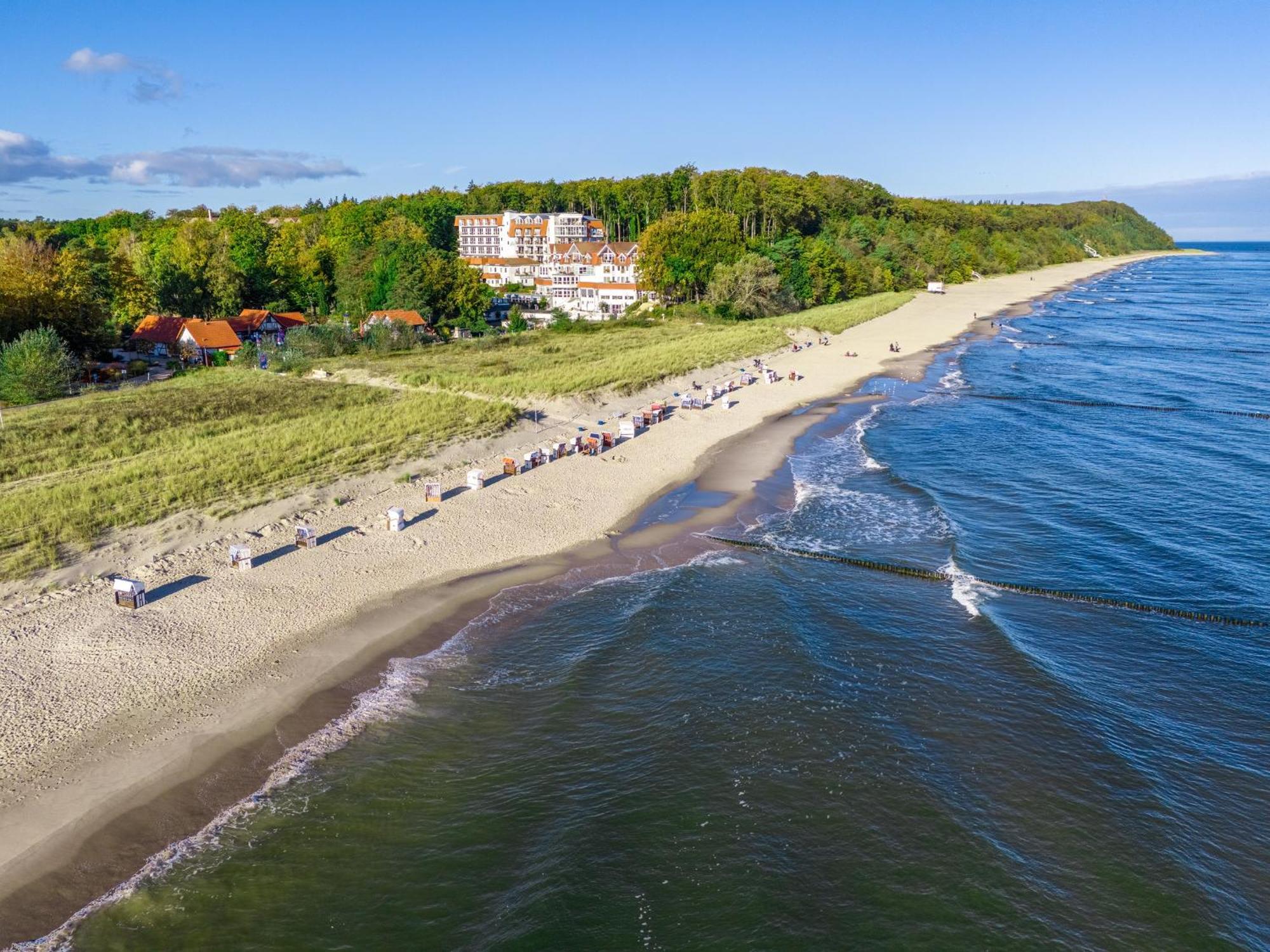 Strandhotel Seerose Kölpinsee Buitenkant foto