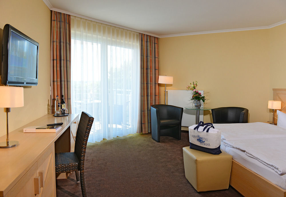 Strandhotel Seerose Kölpinsee Buitenkant foto
