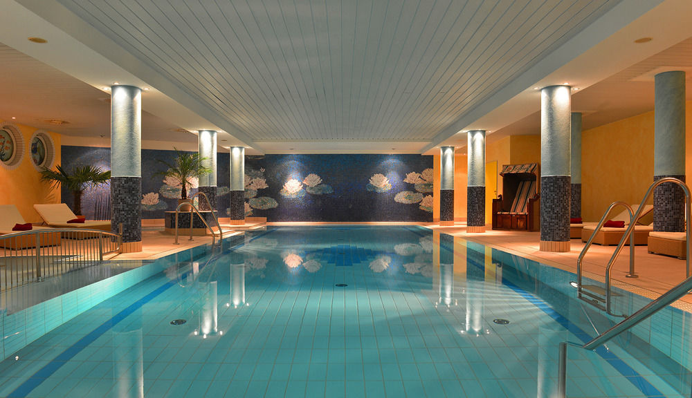 Strandhotel Seerose Kölpinsee Buitenkant foto