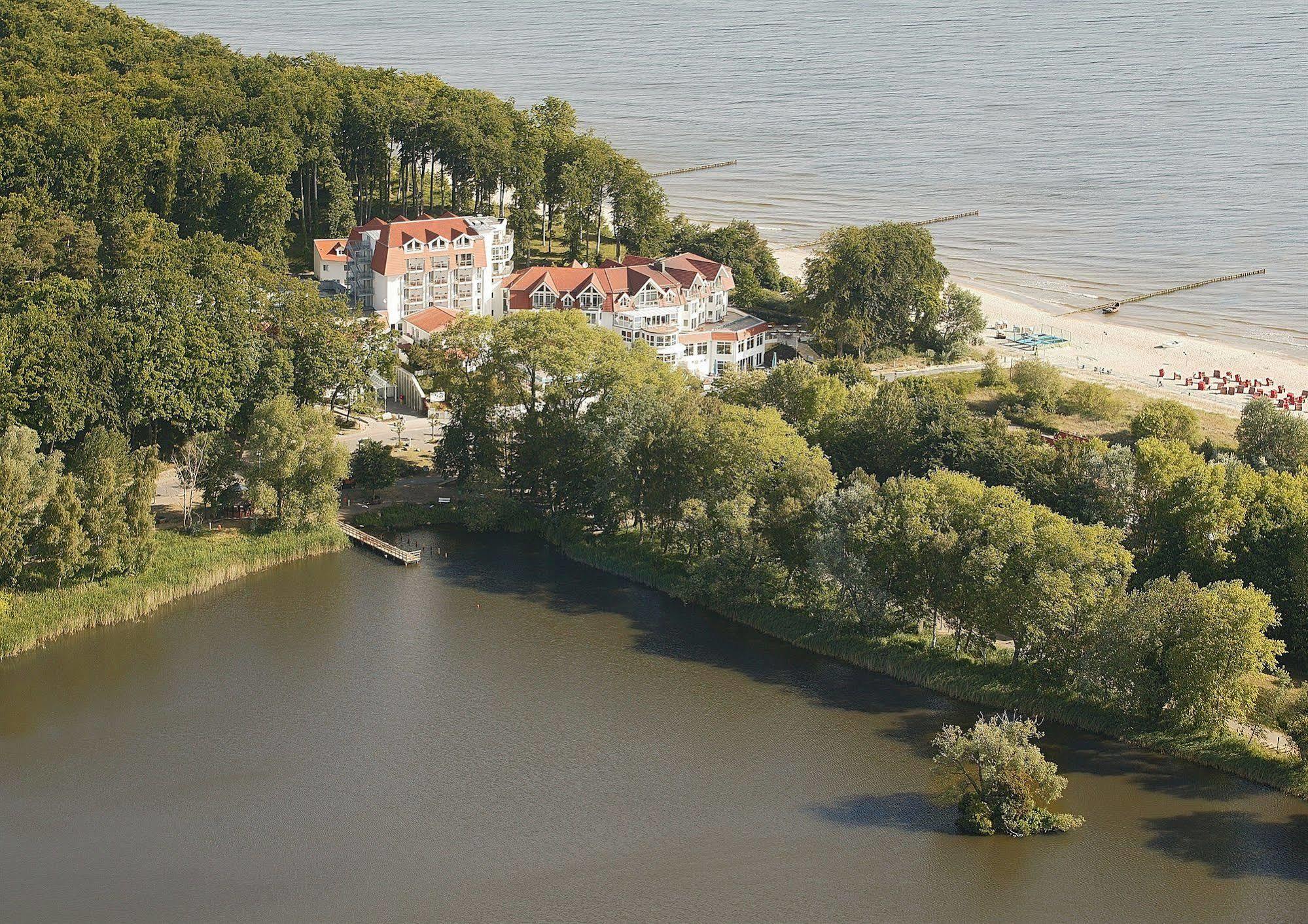 Strandhotel Seerose Kölpinsee Buitenkant foto